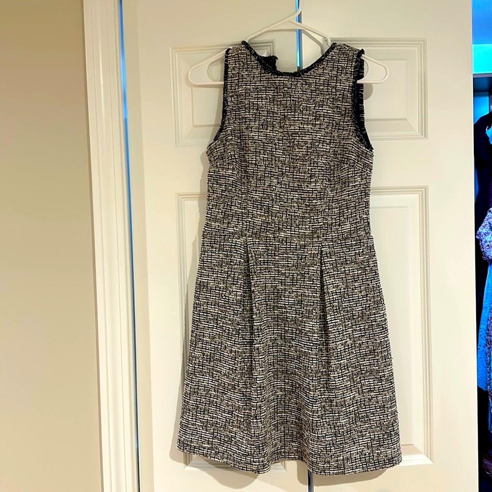 Loft dress size 0, adorable print for winter